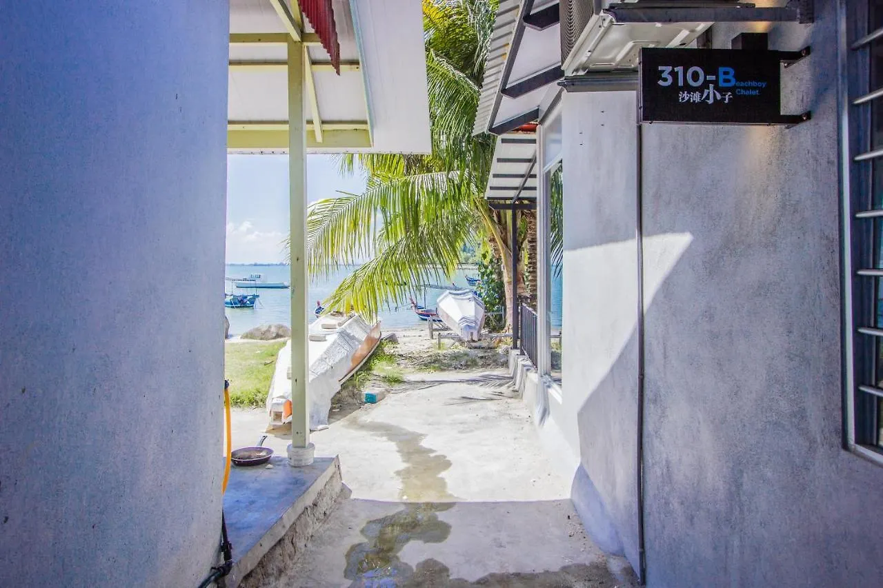 Beachboy Chalet By The Beach Bukit Lada 0*,